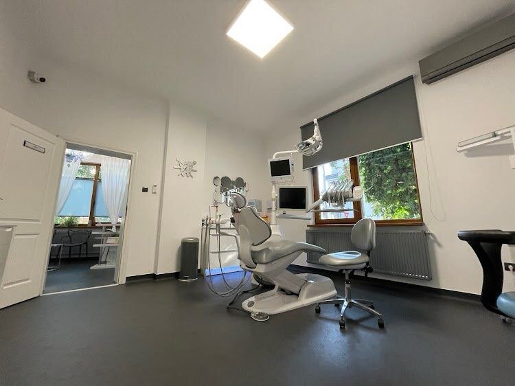 Happy Teeth Clinic - Stomatologie pediatrica